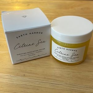 Earth Harbor Citrine Sea purifying exfoliation potion.